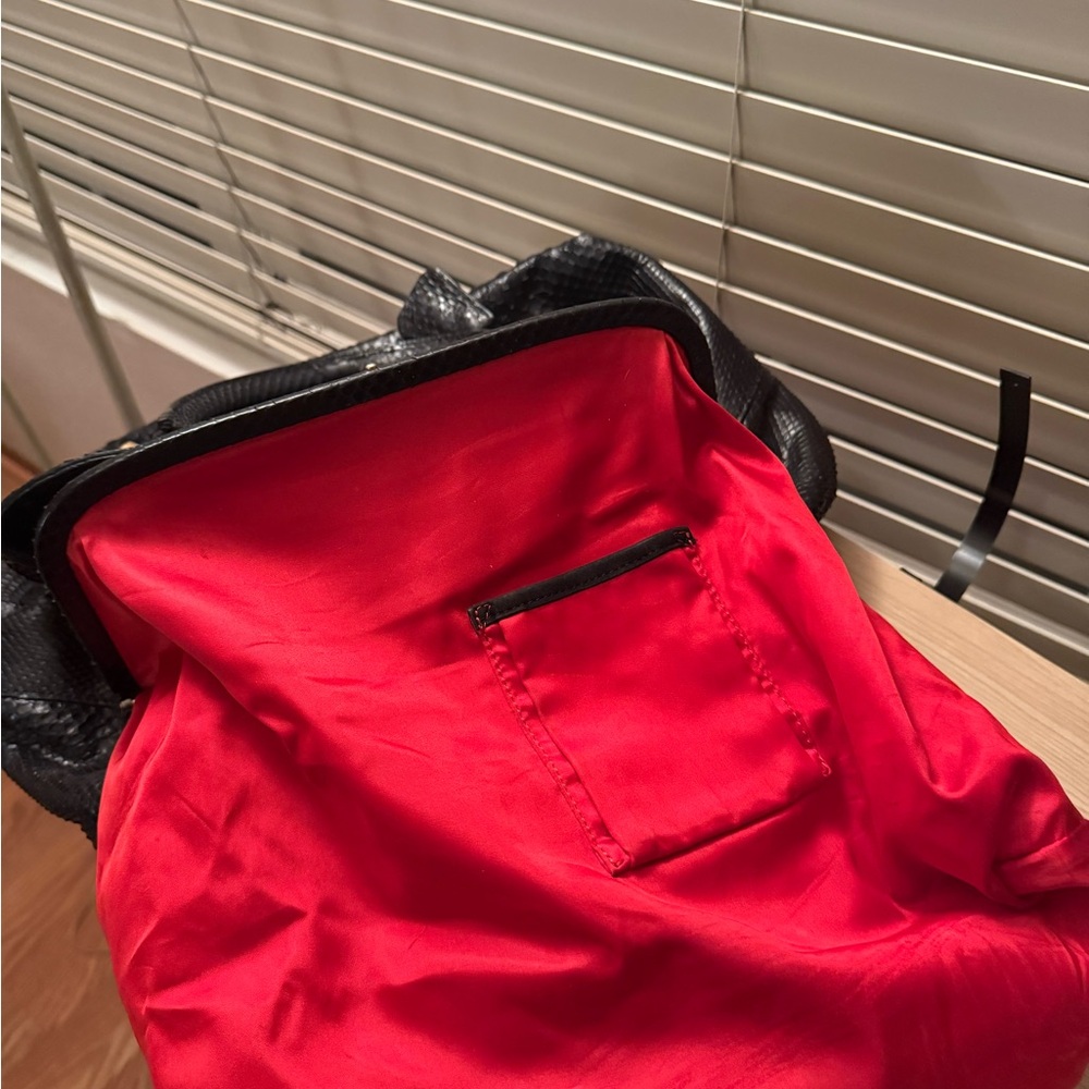 Elegant Black Python Leather Handbag - image 7